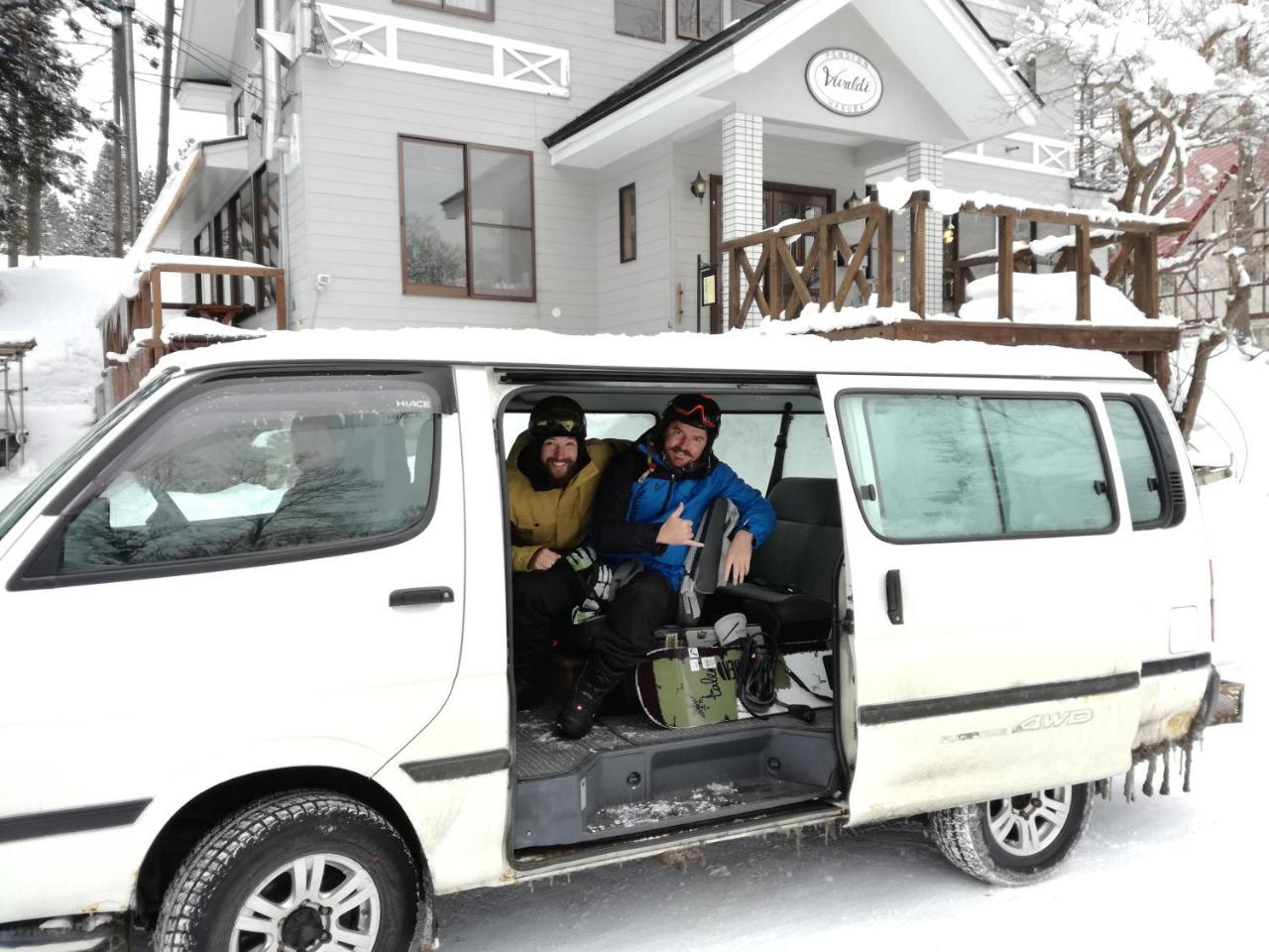 Отель Hakuba Vivaldi Экстерьер фото